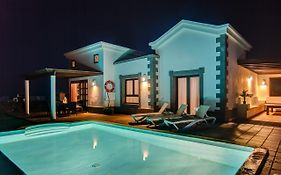 Villa Los Dragos