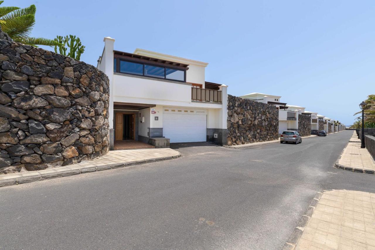 Villa Los Dragos Playa Blanca  Exterior photo