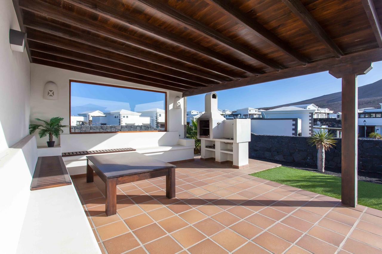 Villa Los Dragos Playa Blanca  Exterior photo
